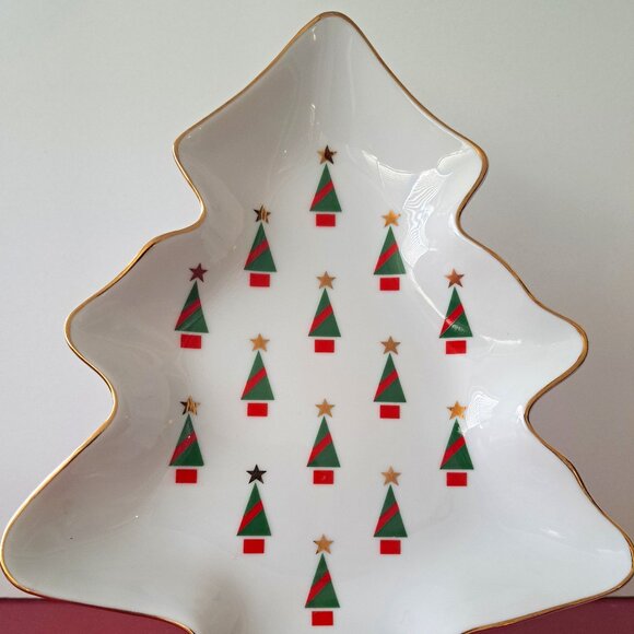 Christmas Dish - Picture 1 of 4